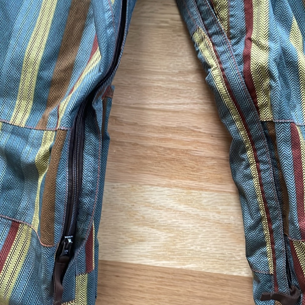 Burton Men’s Small cargo snow pants - Picture 5 of 5